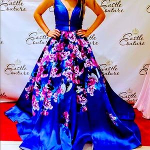 ELLIE WILDE FLORAL DRESS